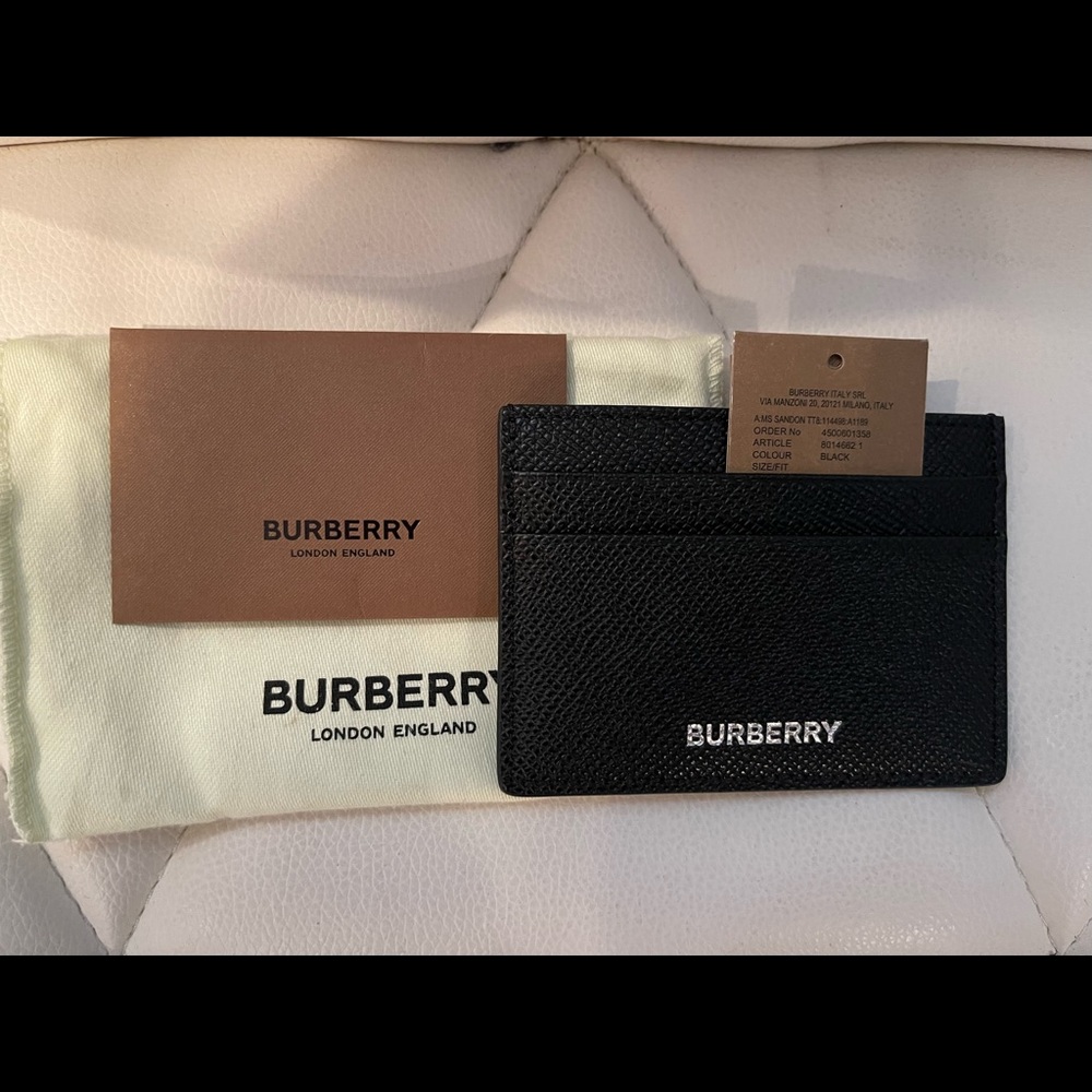 BNWT Burberry wallet in black